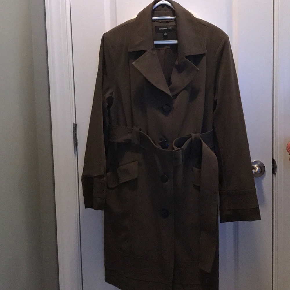 Ladies Jones New York Trench coat